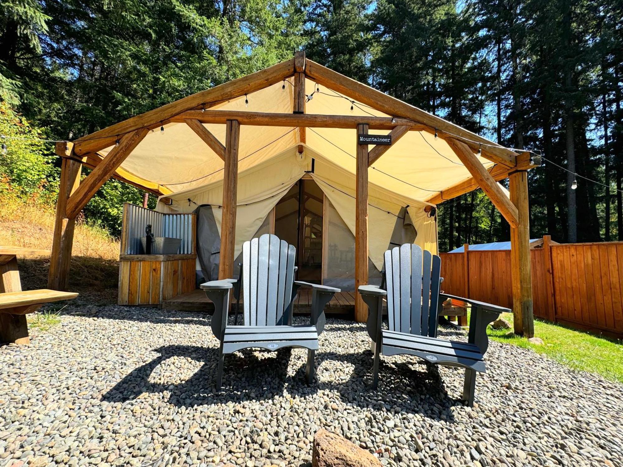 Umpqua'S Last Resort - Wilderness Cabins, Rv Park & Glamping Idleyld Park Екстериор снимка