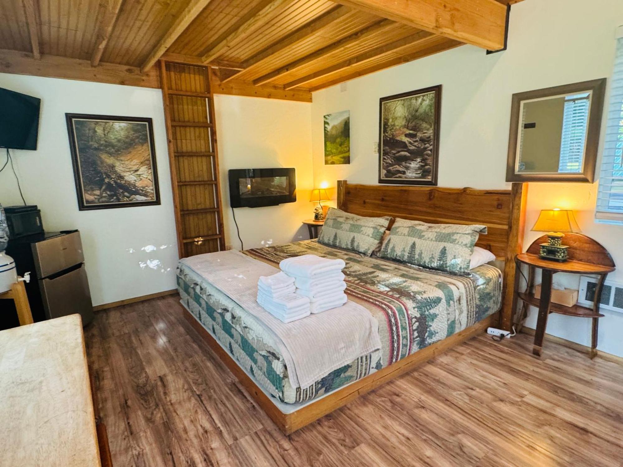 Umpqua'S Last Resort - Wilderness Cabins, Rv Park & Glamping Idleyld Park Екстериор снимка